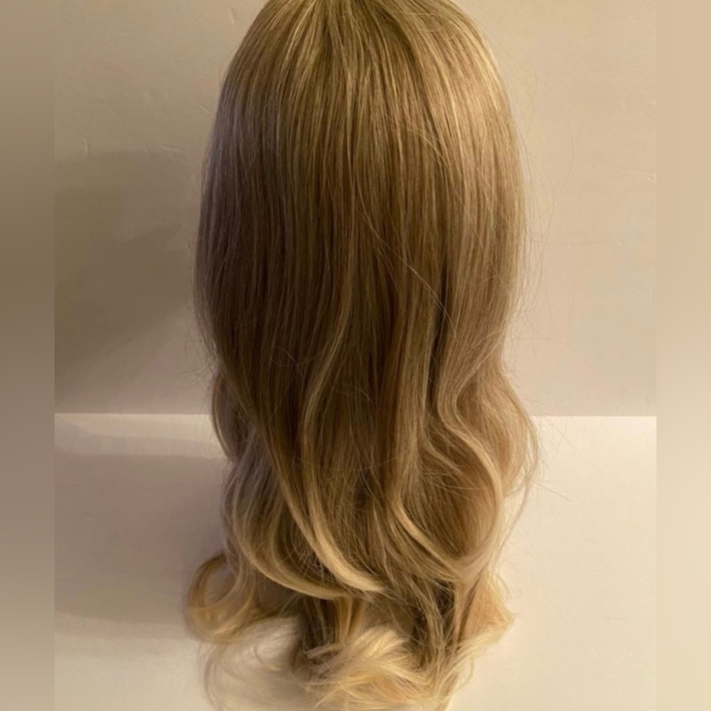 3. Synthetic Wig - Picture 3 of 5